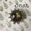 Brooches - Image 33